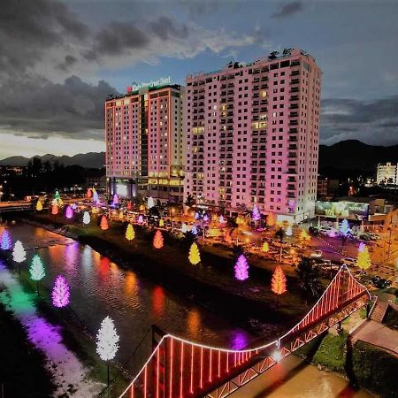 Bougainvillea Kintariverfront Ipoh Buitenkant foto